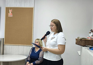 Литературная гостиная "Поэт страны берёзового ситца"